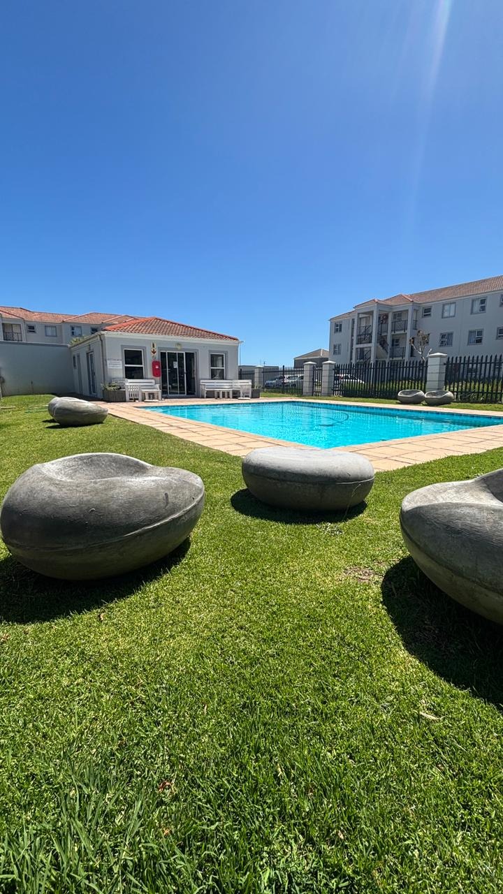 To Let 2 Bedroom Property for Rent in Heritage Park Western Cape